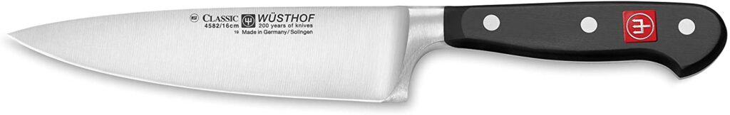 best design knife recommended by steakbuff is the wusthoc classic. Highly recommended to cut steak
