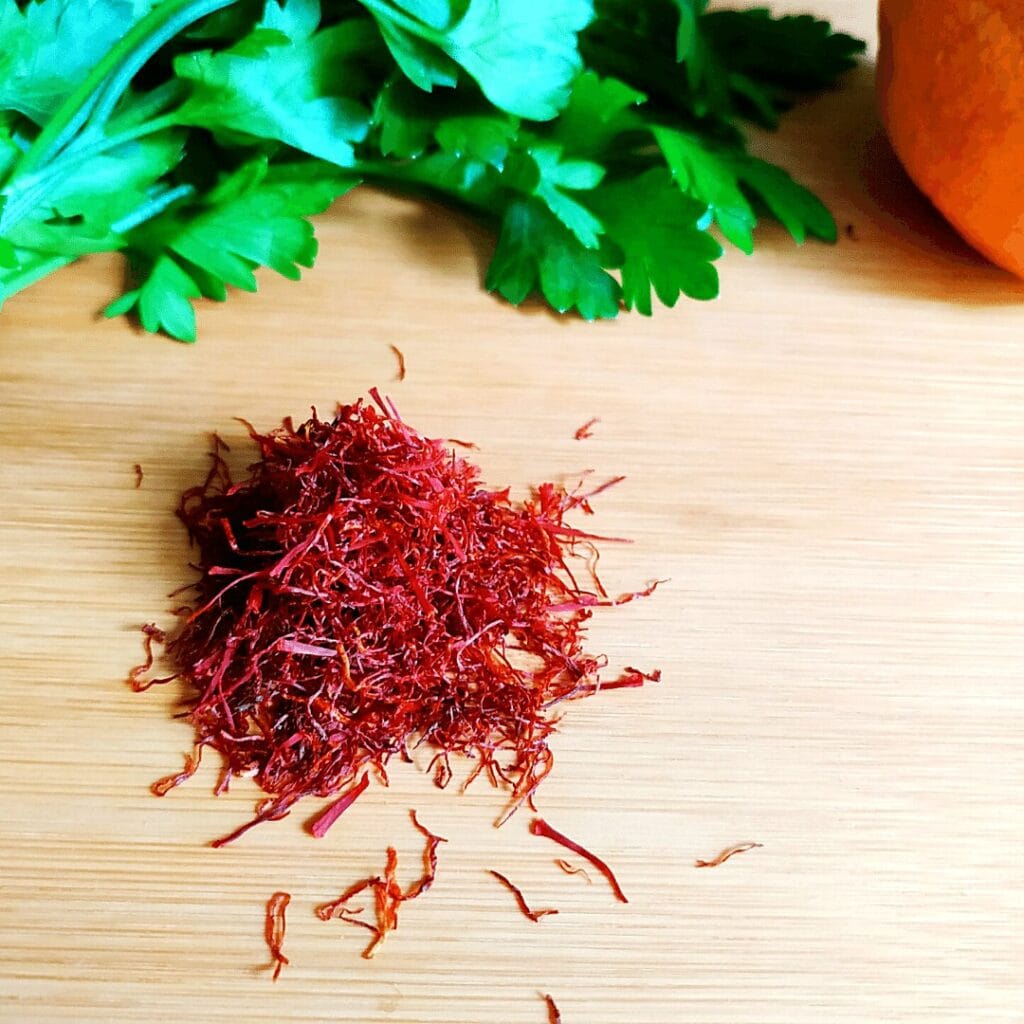 Approximately 1 gram of Saffron threads