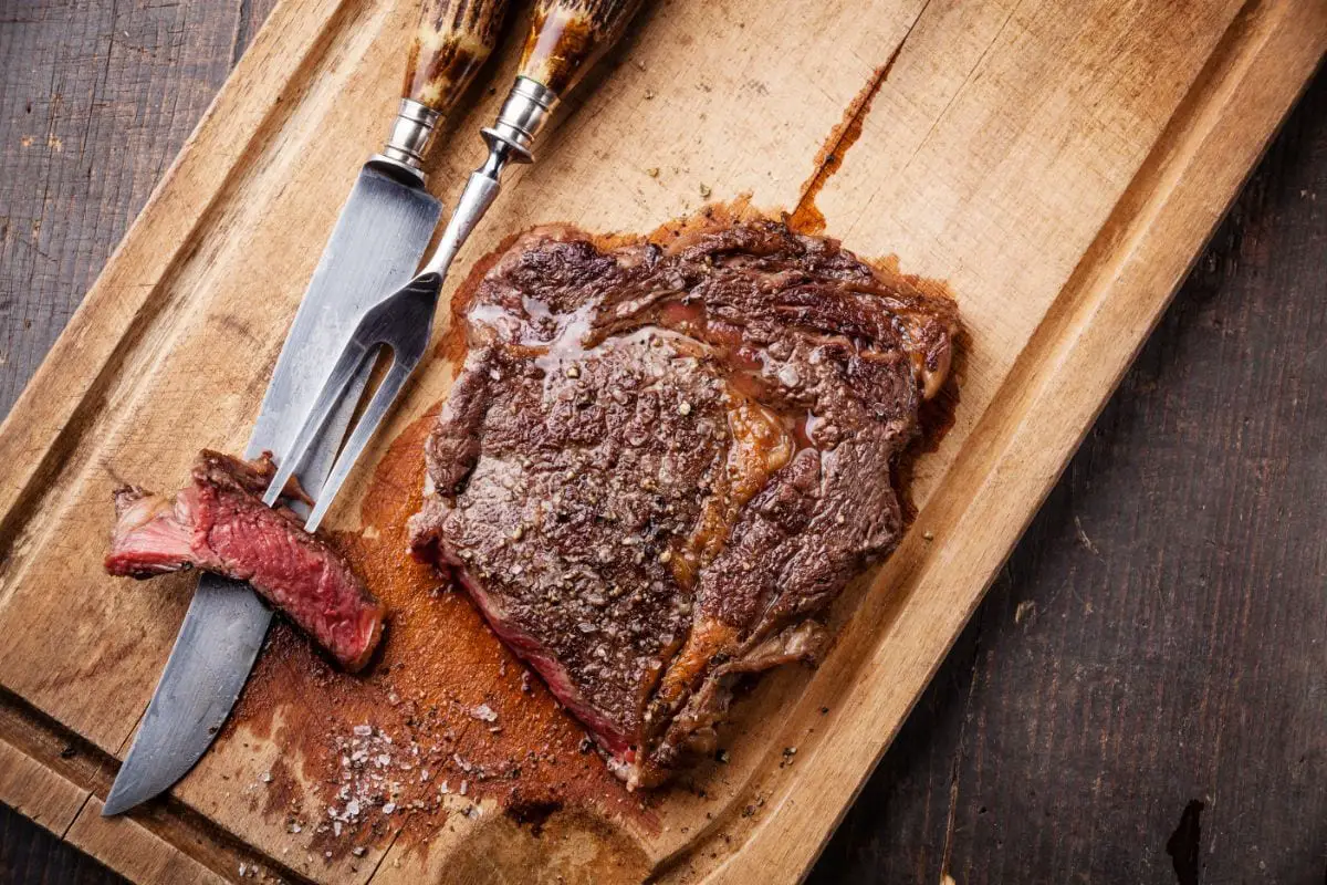 Does Discoloration Mean Steak Is Spoiled?